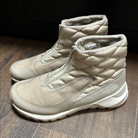 The North Face Thermoball Progressive Zip 2 Waterproof Booties Size 7 NWOT - Picture 3 of 16